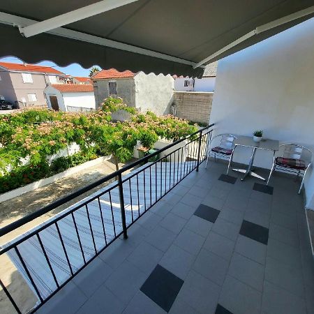 Apartment Maria Ljubač Екстериор снимка